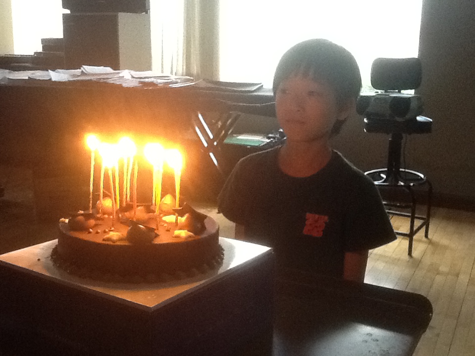 박진우 합창단 단원 생일"축..